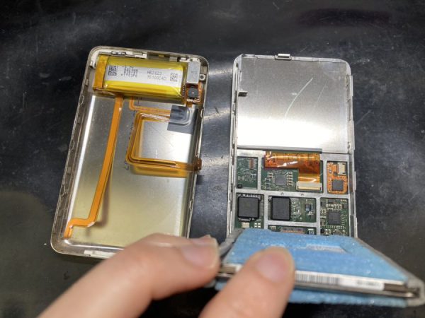 iPod Classic】HDDをSSD化してみた！ 【修理日記】 | iPhone修理