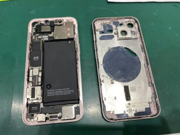 iPhone13分解