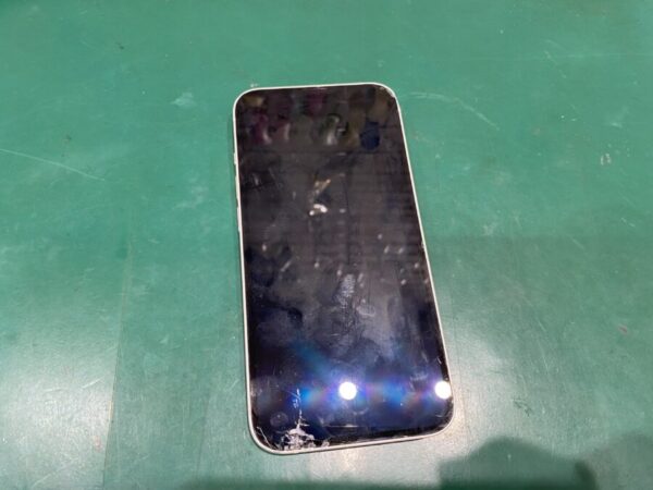 iPhone13修理前