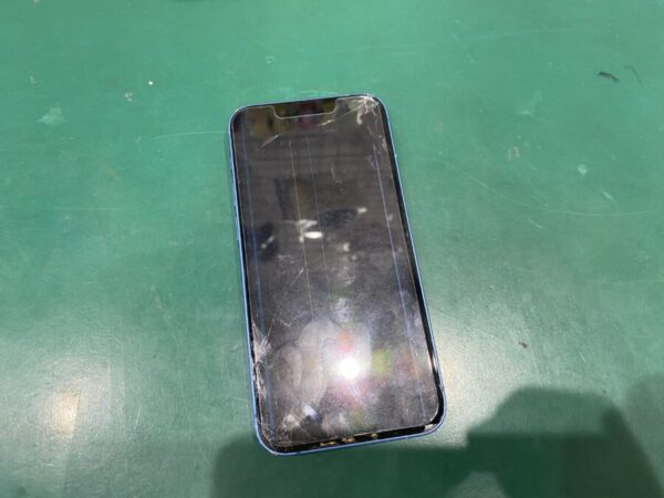 iPhone13mini画面割れ