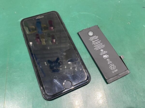 iPhoneSE2　バッテリー交換