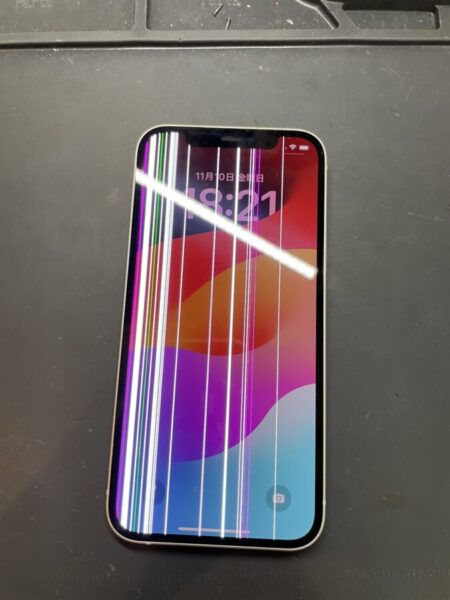 アイフォントゥエルブ液晶破損 画面交換