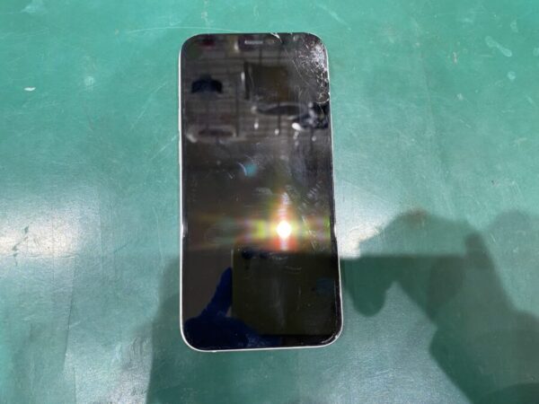 iPhone12mini 画面割れ