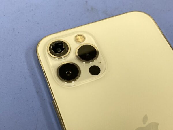 iPhone12Pro カメラレンズ交換 ガラス割れ
