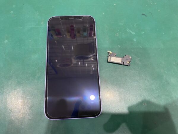 iPhone12 イヤスピーカー交換修理