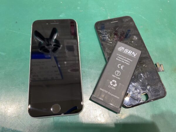 iPhoneSE2 画面交換＆バッテリー交換