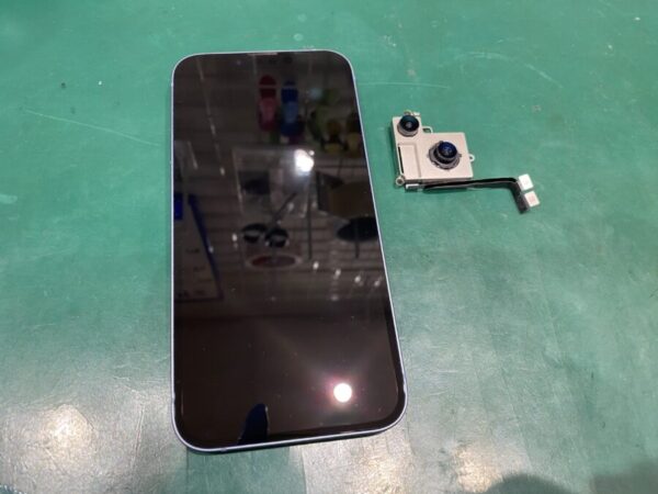 iPhone14 リアカメラ交換