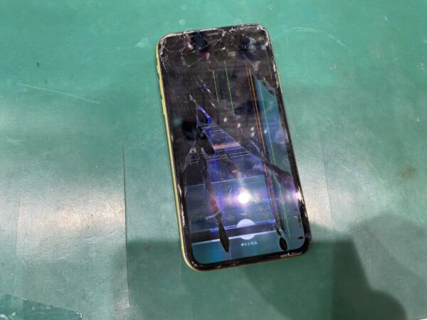 iPhone11 画面割れ液晶破損
