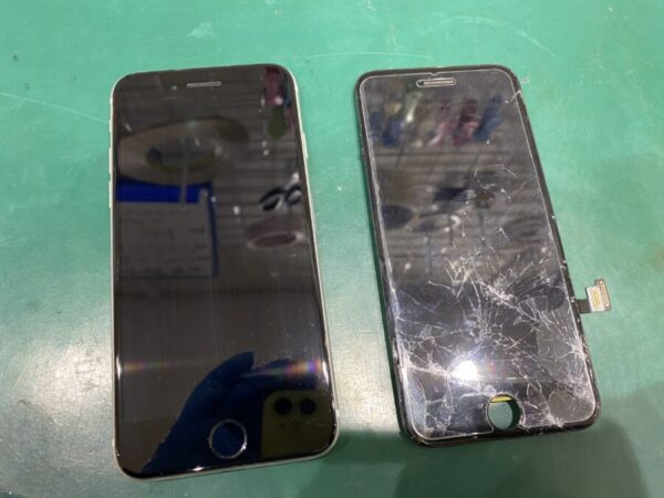 iPhoneSE2 (第2世代)　画面割れ修理