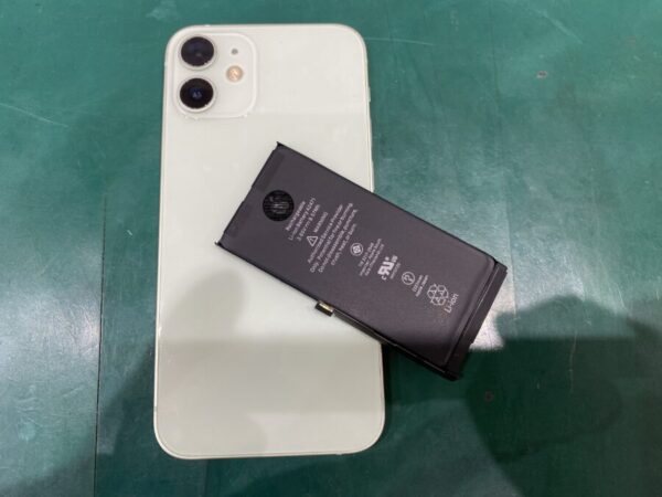 iPhone12miniバッテリー交換後