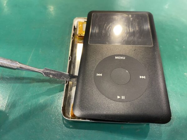 iPod classic(アイポッド)のバッテリー交換行なってます！ - 即日修理