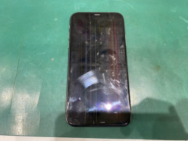 iPhone11 画面破損