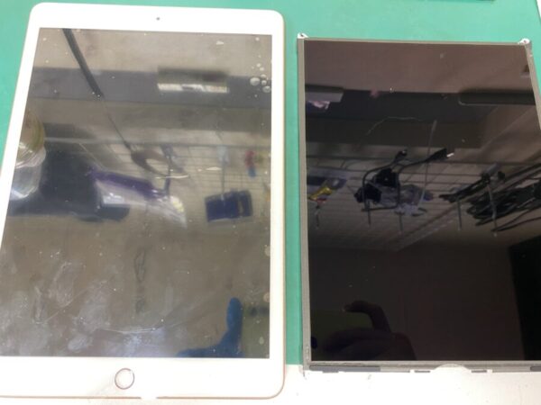 iPad アイパッド　液晶交換修理