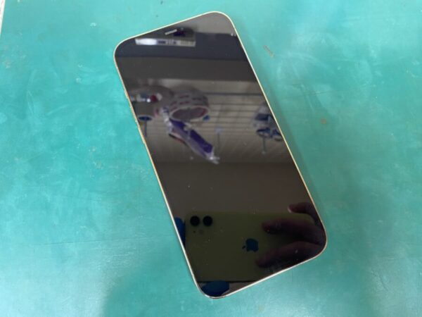iPhone12 充電コネクタ交換修理
