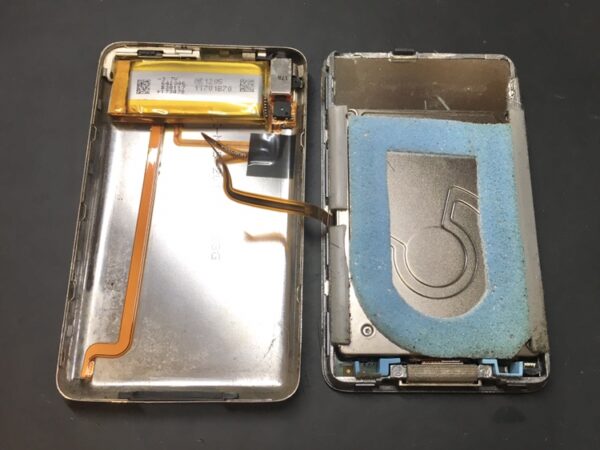 「iPod classic（アイポッド　クラシック）」充電が溜まらない劣化したバッテリーの交換を行いました！！！