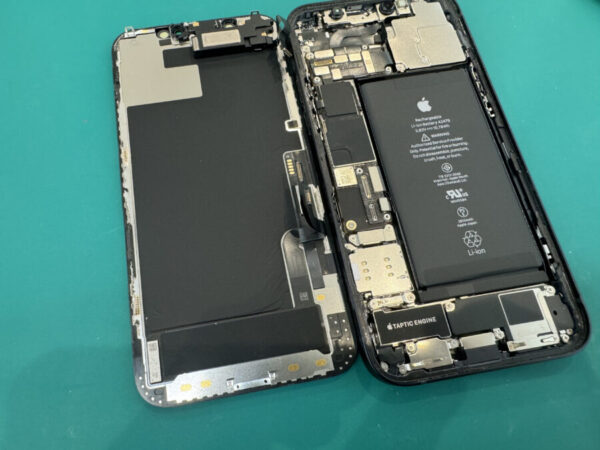 iPhone12 電池交換　石川町