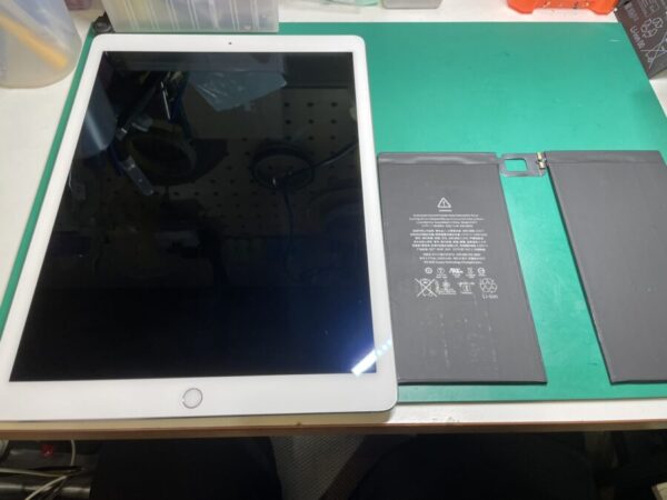 アイパッドプロ12.9インチ 第一世代