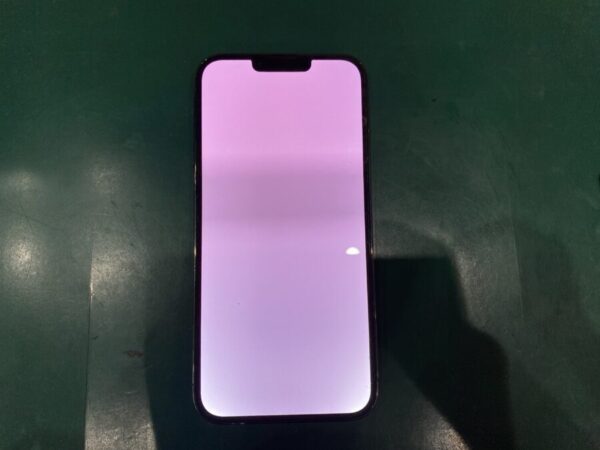iPhone13ProMax 画面真っ白