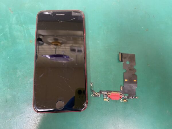iPhoneSE2　充電不良　電源不良　修理 