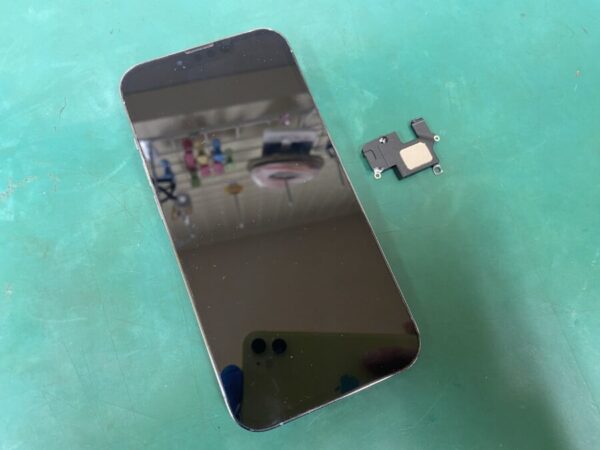 iPhone13Pro イヤスピーカー交換