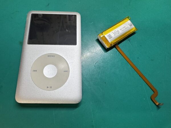 iPod classic（アイポッドクラシック）のバッテリー交換を行いました