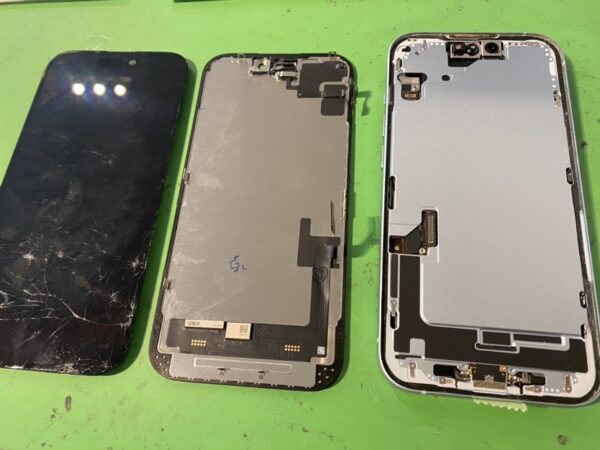 iPhone 15 ディスプレイ交換 横浜市中区