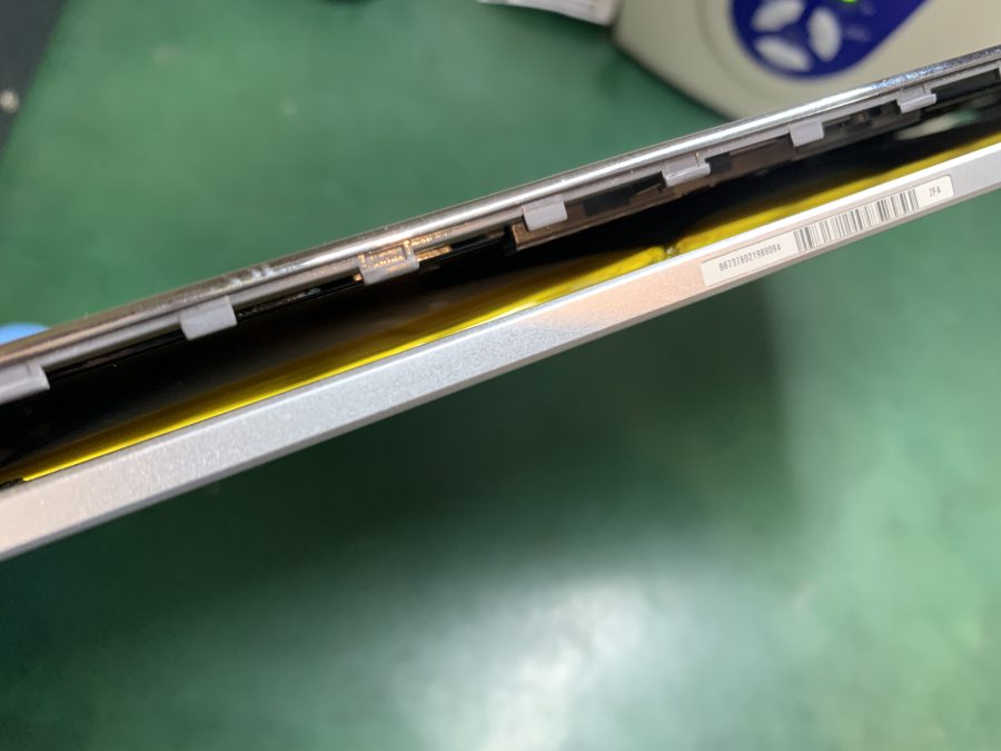 D-01H バッテリー交換