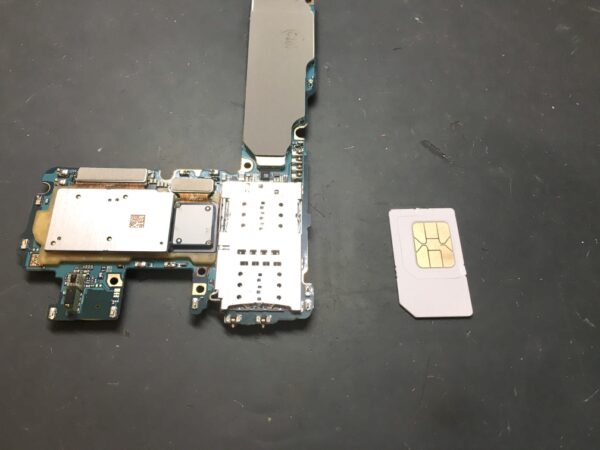 SIMが取り出せなくなったGalaxy S10