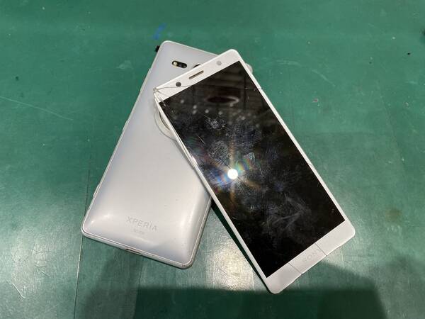 Xperia XZ2 Compact 画面交換 修理 SO-05K