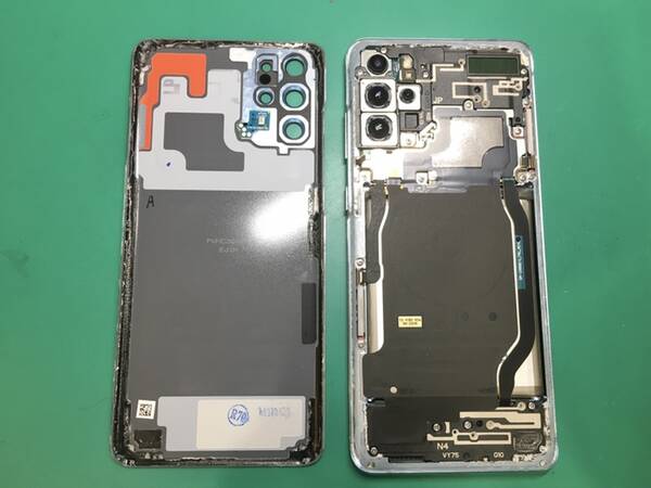 GalaxyS20plusのバックパネルを外した状態