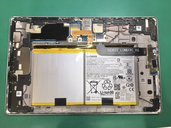 Lenovo tab6の画面を外した内部です。