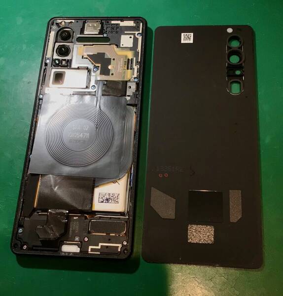 Xperia 1 III 画面割れ/バッテリー劣化【スマホ修理工房 東松山店